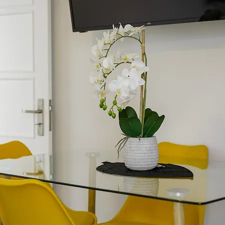 아파트 Spacious Stylish *